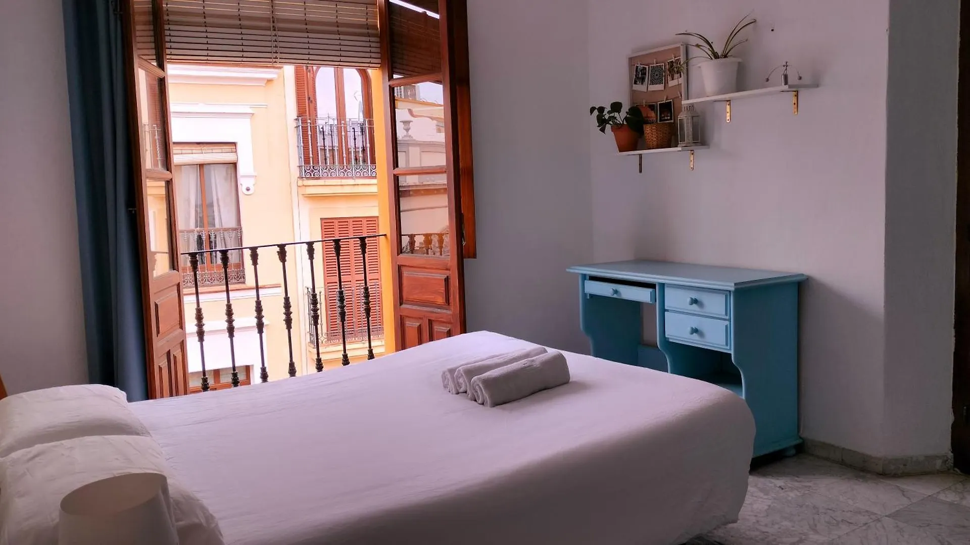 Apartamento En Sevilla Centro Con Vistas A La Plaza Alameda De Hercules - Hasta 6 Personas 0*, Sevilha